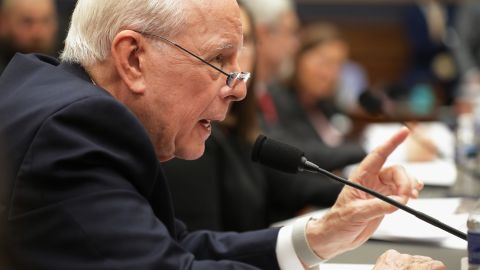 El testimonio de John Dean  es una pieza clave en indagatorias contra Trump.