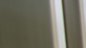 Emma Coronel con sus hijas en una de las visitas a la Corte de Brooklyn.