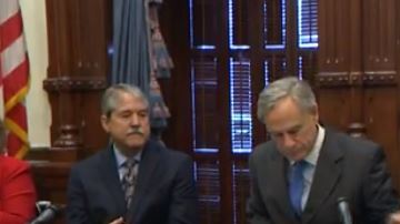 Entre las leyes firmadas también se incrementan los servicios de salud mental para los estudiantes.