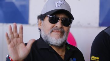Diego Armando Maradona dejó de ser director técnico de los Dorados de Sinaloa en el Ascenso mexicano.