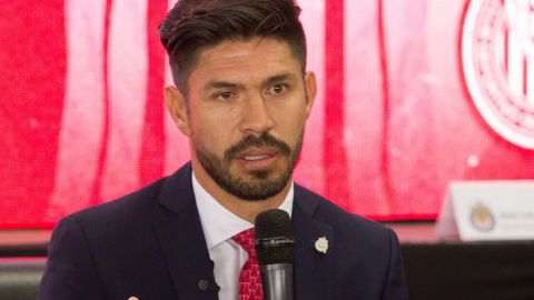 Oribe Peralta, durante su presentación como nuevo refuerzo de las Chivas Rayadas del Guadalajara,