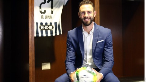 Miguel Layún fue operado de un tumor maligno en el riñón