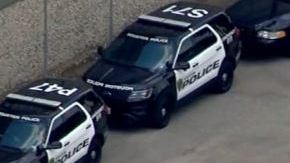 Investigadores dijeron que la pareja se rindió sin incidente.