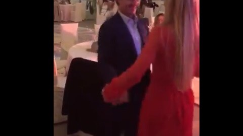 Enrique Peña Nieto baila con su novia Tania Ruiz.