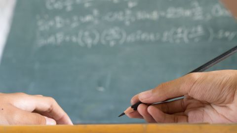 Actualmente hay unas 277 escuelas chárter en el LAUSD.