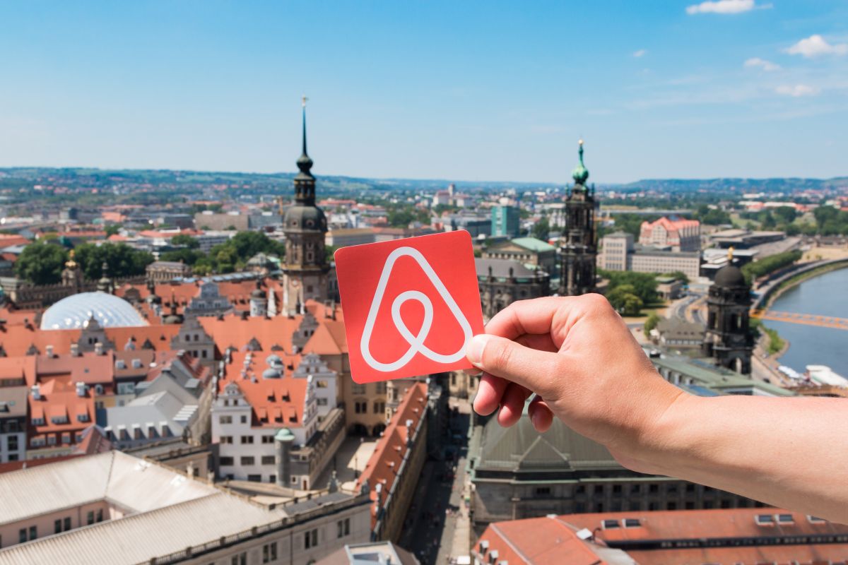 ¿Realmente es más barato Airbnb que un hotel?