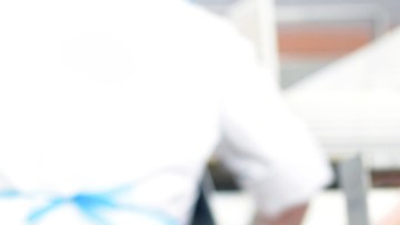 El trabajador metió un brazo en la máquina y quedó atorado.