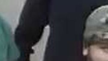 NYPD busca a este hombre como sospechoso