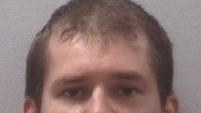 Timothy Jones no mostró reacción alguna cuando lo sentenciaron a muerte.