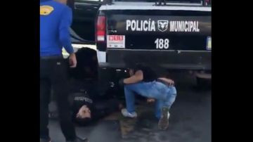 VIDEO: Así quedaron policías emboscados por sicarios al norte de México