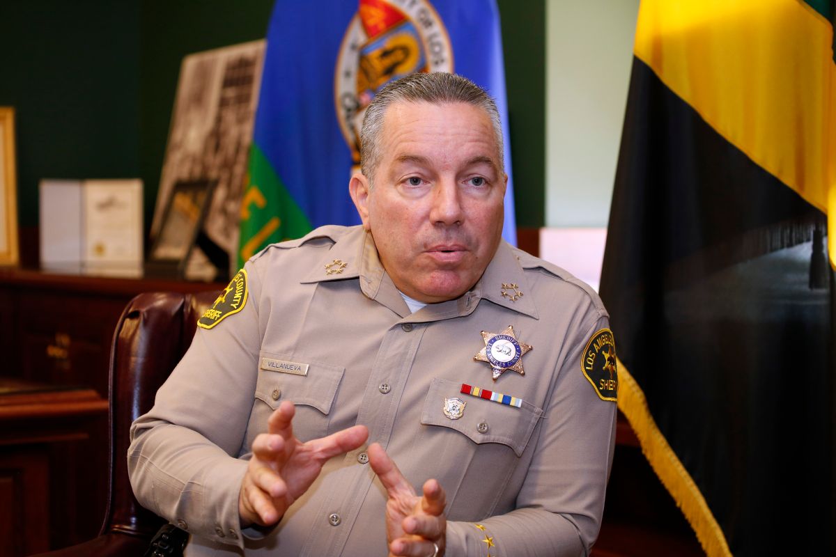 Alex Villanueva, jefe del Departamento del Sheriff de Los Ángeles. (Aurelia Ventura/La Opinión)