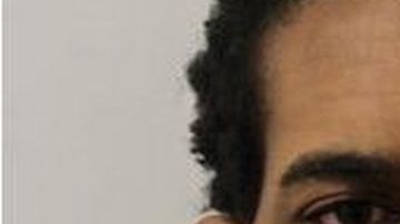 Lewis, acusado de dos violaciones y asesinato.