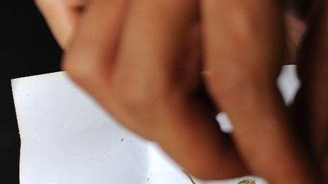 Capturan a sujetos con marihuana