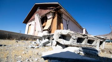 Una casa destruida por un terremoto en Trona cerca de Ridgecrest, California.