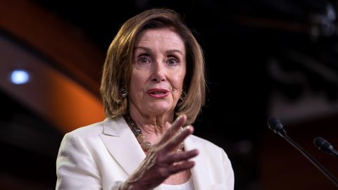 Pelosi subrayó la importancia de proteger a los niños de familias indocumentadas.