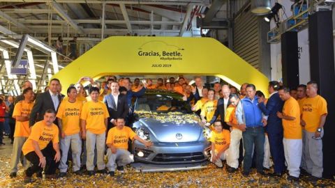 México despide al último Beetle