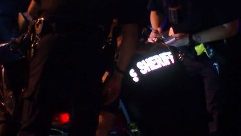 El motociclista fue identificado como John Hermesch, de 24 años.