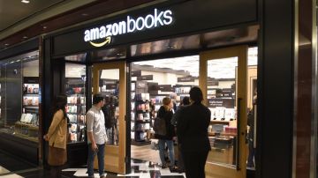 Amazon te puede rentar libros por semestre, pero sus multas pueden ser escandalosas.