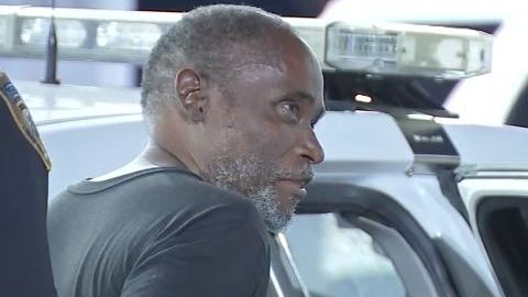 El sospechoso fue trasladado a la cárcel donde permanece.