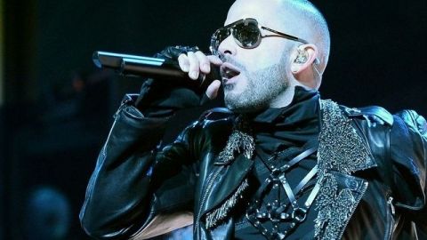 Yandel.