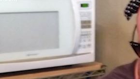 Bacteria come-carne cobra la vida de un hombre tejano.