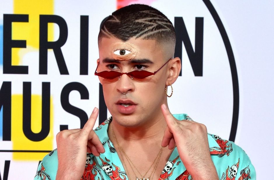 Bad Bunny Se Transforma En Mujer Para “yo Perreo Sola” La Opinión 