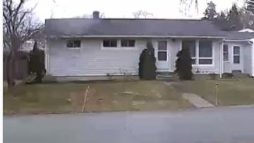 Al girar la cámara, se topó con algo inesperado.