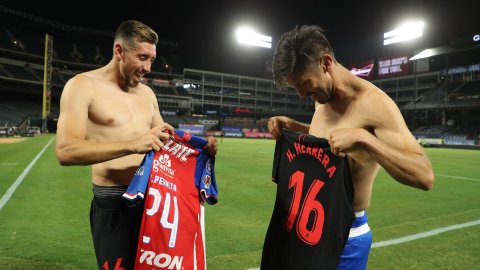 Herrera y Oribe protagonizaron el encuentro “más hermoso” del futbol.