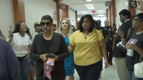 Brittany Bowens, y su familia llegaron a la corte..