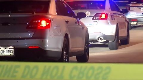 Oficiales respondieron a un tiroteo en la calle Tee Time Court.