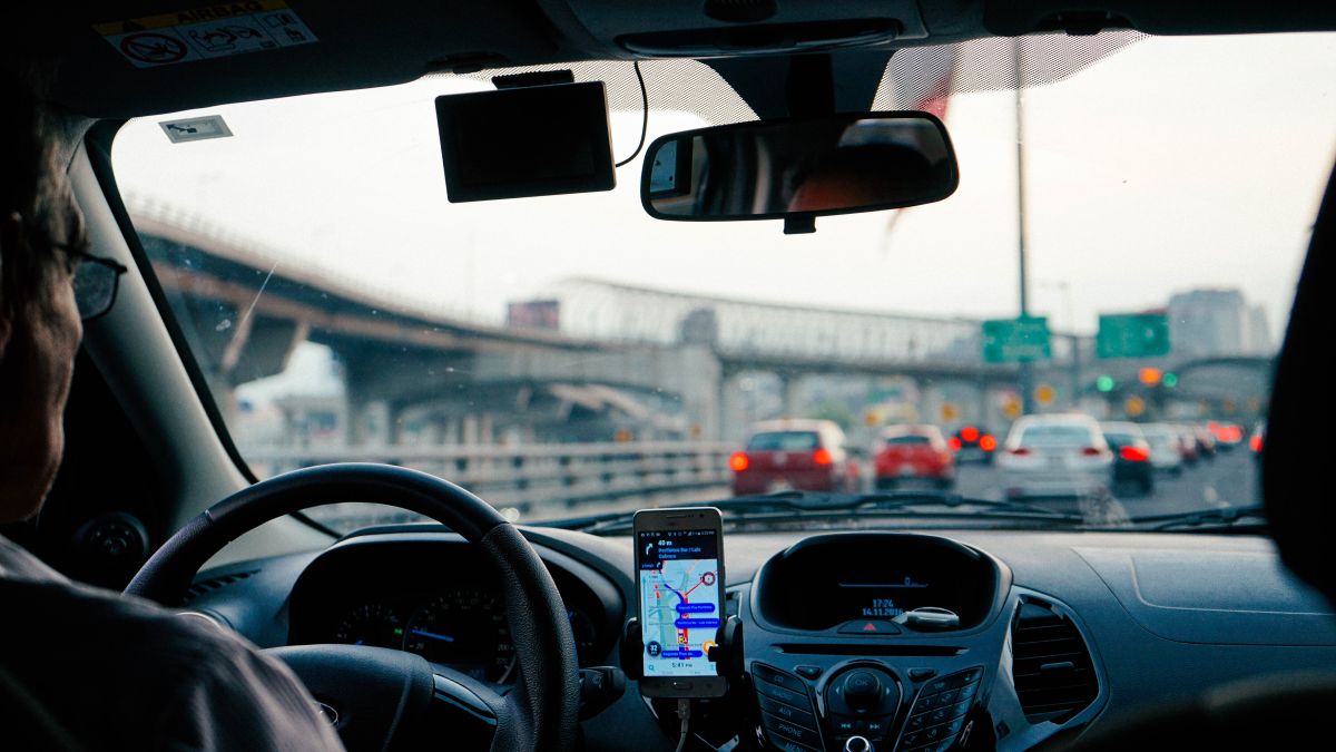 ¿Pueden los pasajeros de Uber pedir silencio al conductor durante su recorrido?