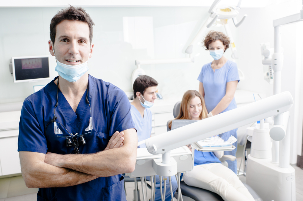 Por qué es tan costoso acudir al dentista en Estados Unidos? - La Opinión