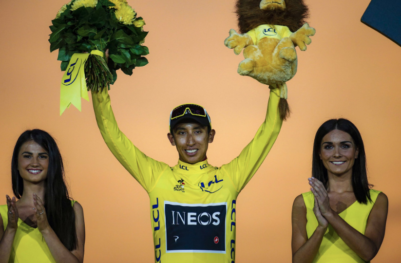 Bernal es el primer colombiano y el participante más joven en ganar el Tour de France.