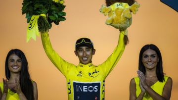 Bernal es el primer colombiano y el participante más joven en ganar el Tour de France.