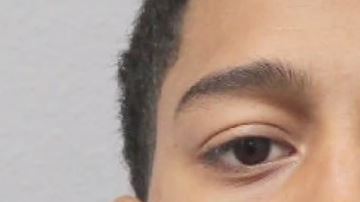 El lunes las autoridades informaron que el sospechoso Byron Rivera, de 18 años, se entregó a la policía.