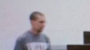 Charles Garza, de 34 años, fue arrestado el domingo por las autoridades.
