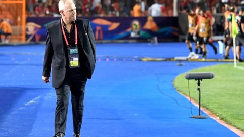 Javier Aguirre es destituido luego de caer ante Sudáfrica en octavos de final.