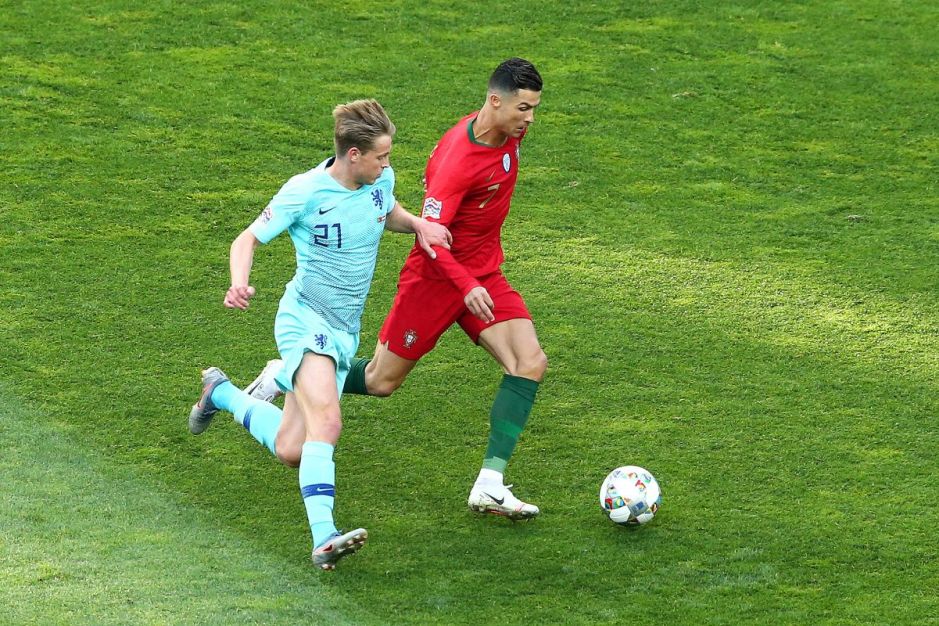 Frenkie De Jong en partido contra Portugal.