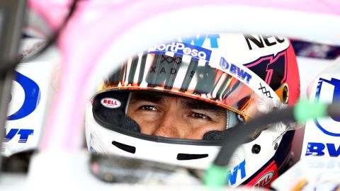 Checo Pérez terminó último en el Circuito de Silverstone.