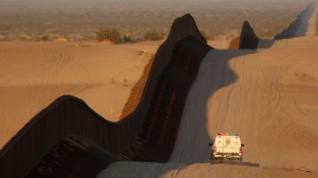 Desierto fronterizo entre Arizona y México