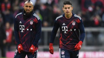 James y Vidal previo a un encuentro del Bayern Múnich