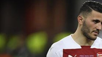 El bosnio frustró el intento de asalto a su compañero.