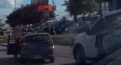 Investigadores indican que todo comenzó con un accidente en las cercanías de Baird Farm Road y Lamar Street.
