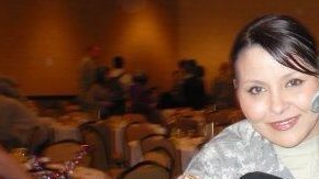 Miranda Díaz (i) aparece junto a su madre Marisa González y su hermana Melanie Díaz en el 2010 poco antes de que su madre fuera enviada por segunda vez a servir en la guardia nacional.  (Suministrada)