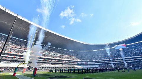 ¡Ahora sí! Aprueban césped del estadio Azteca para juego de la NFL.