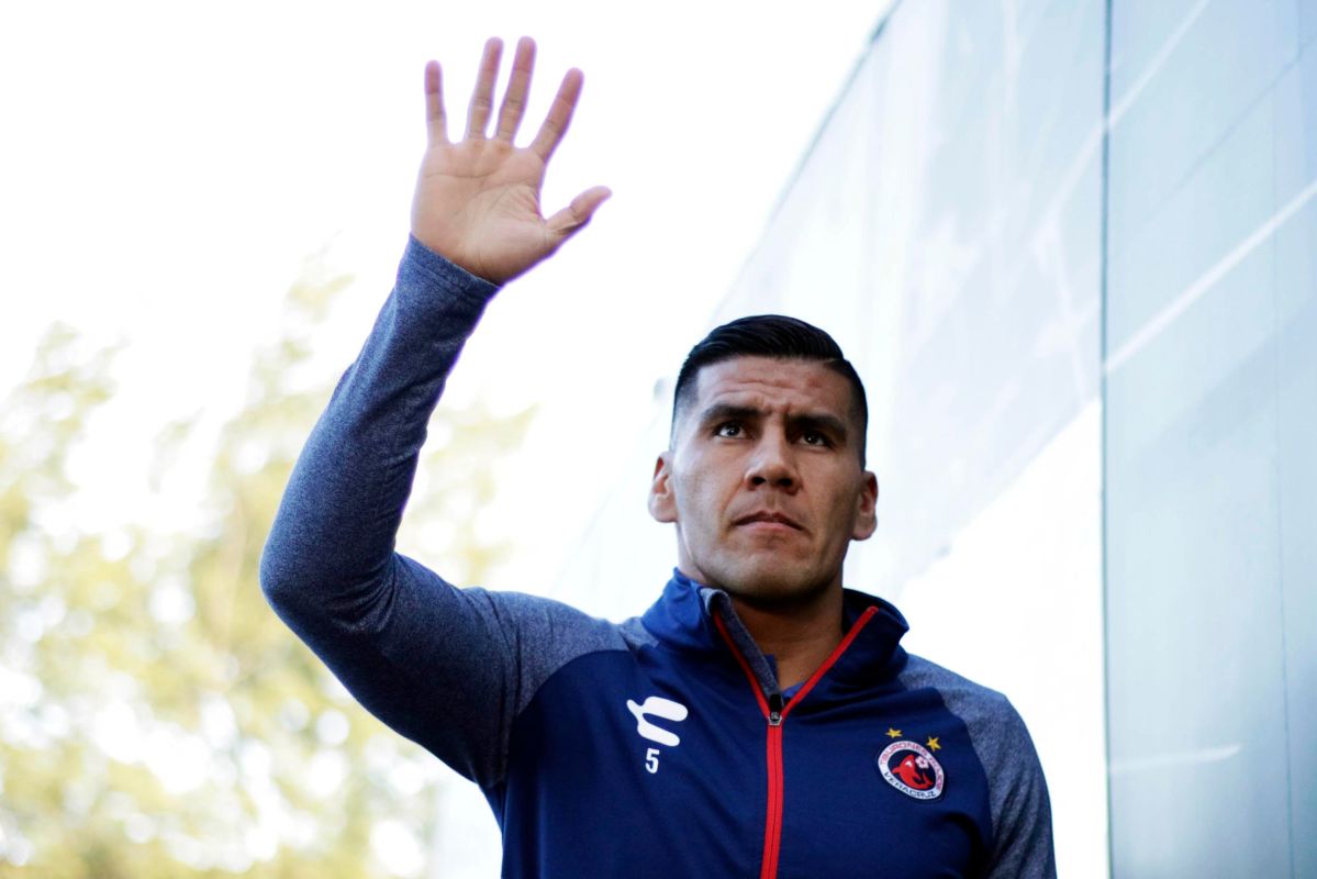 Carlos Salcido le dice adiós a las canchas - La Opinión