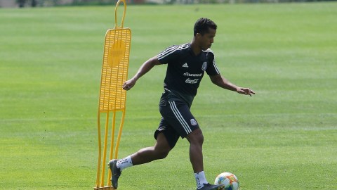 Gio Dos santos debutaría hoy contra Pumas.