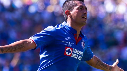 Así inicia Cruz Azul, jugando bien, goleando y emocionando a esos aficionados que esperan que este año sí sea el bueno