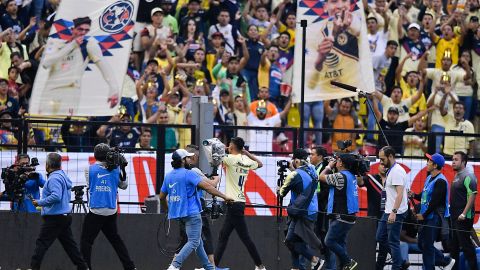 Edson Álvarez dijo adiós en el Azteca antes de partir a Holanda.