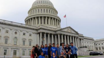 Un grupo de activistas pro inmigrantes y refugiados abogan por los derechos de los centroamericanos ante el Congreso. (Suministrada)
